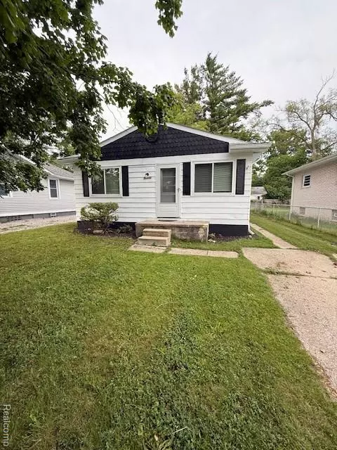 Southfield, MI 48033,21550 Poinciana Street