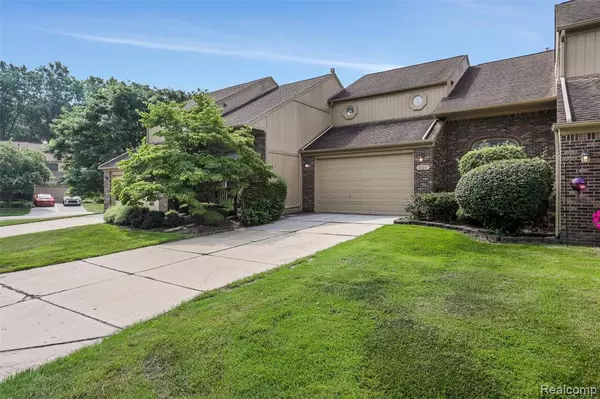 Rochester Hills, MI 48309,2137 CRYSTAL Drive
