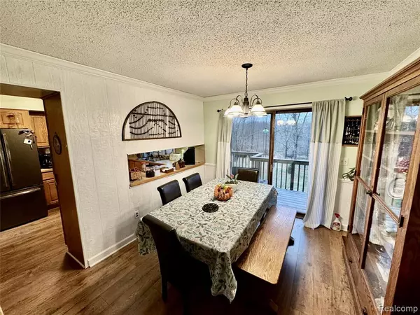 Fenton, MI 48430,12189 DENTONVIEW Drive