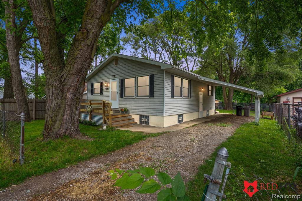 3037 Shaw Street, Burton, MI 48529
