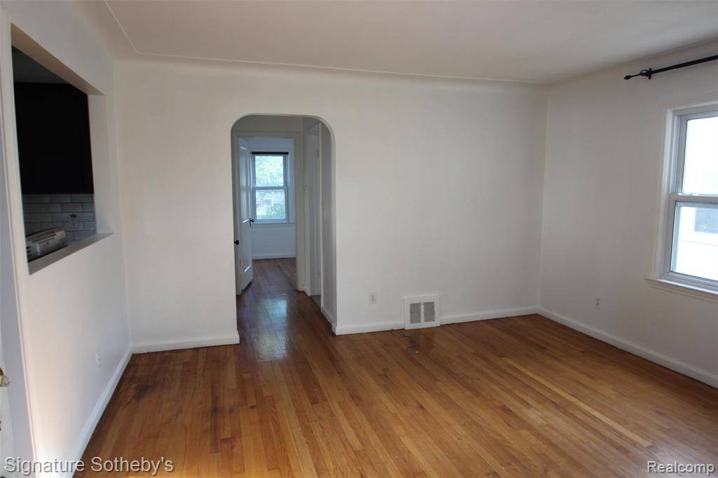Ferndale, MI 48220,760 WORDSWORTH Street