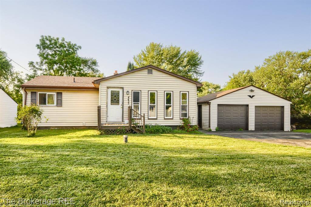 4455 Burgundy Drive, Flint, MI 48506