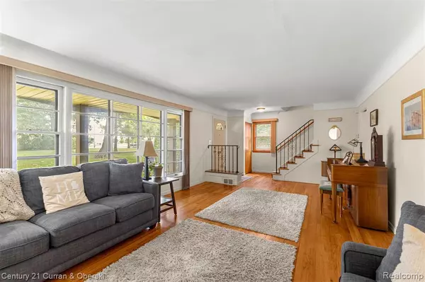 Dearborn, MI 48124,19434 Outer Drive Court
