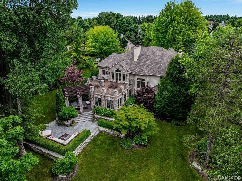 Clarkston, MI 48348,4995 Highland Court