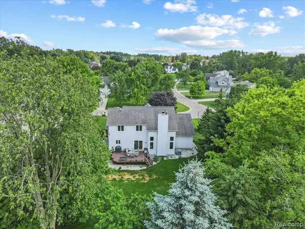 Oxford, MI 48371,668 Eider Way