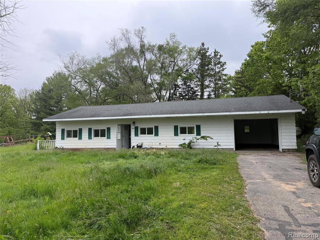 7601 Kimball Road, Lyons, MI 48851