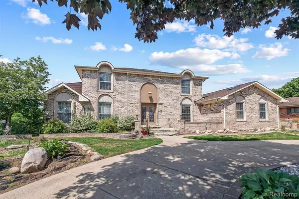 Shelby Twp, MI 48316,4041 TWIN LAKES Court