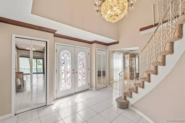 Shelby Twp, MI 48316,4041 TWIN LAKES Court