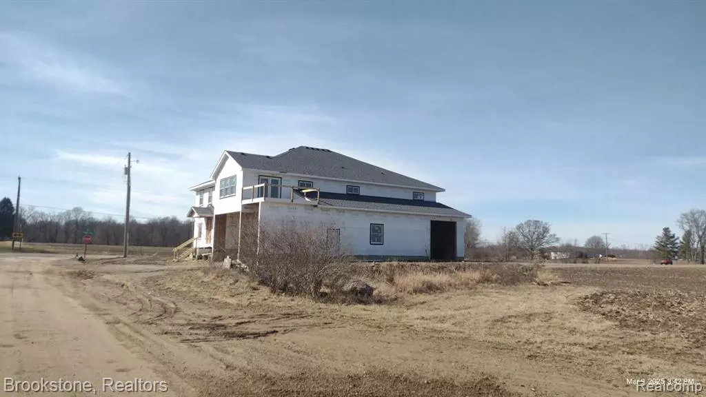 7988 LAYTON Road, Fowlerville, MI 48836