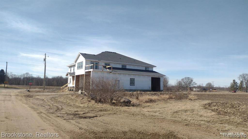 7988 LAYTON Road, Fowlerville, MI 48836