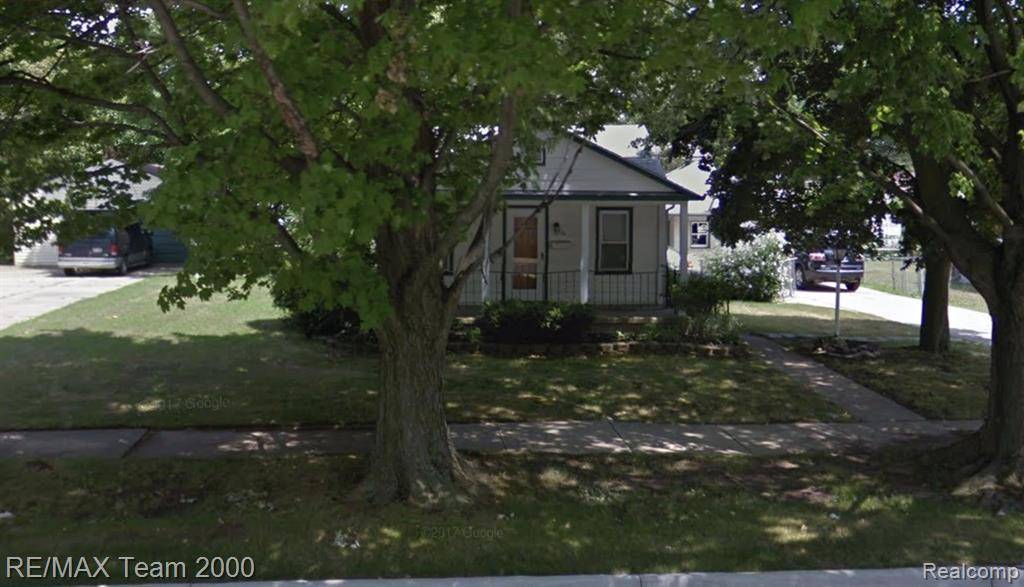 6176 N Gulley Road, Dearborn Heights, MI 48127