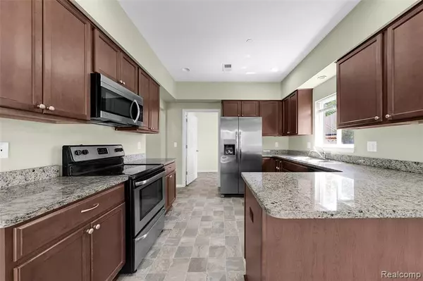 Sterling Heights, MI 48312,14261 Shadywood Drive