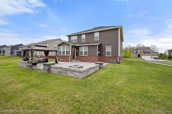 Commerce Twp, MI 48382,2610 IRONTON Drive