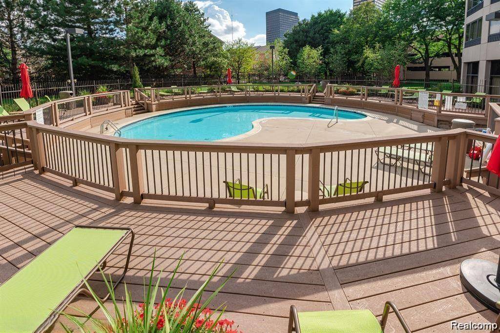 Southfield, MI 48075,5000 Town Center