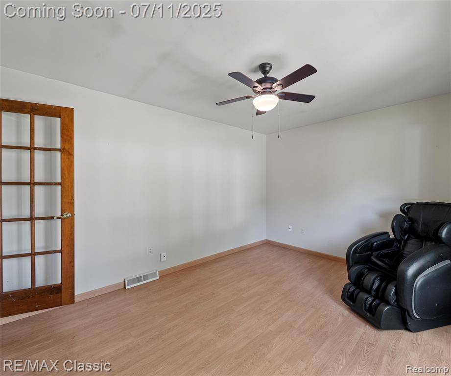 Farmington Hills, MI 48336,25067 Skye Drive