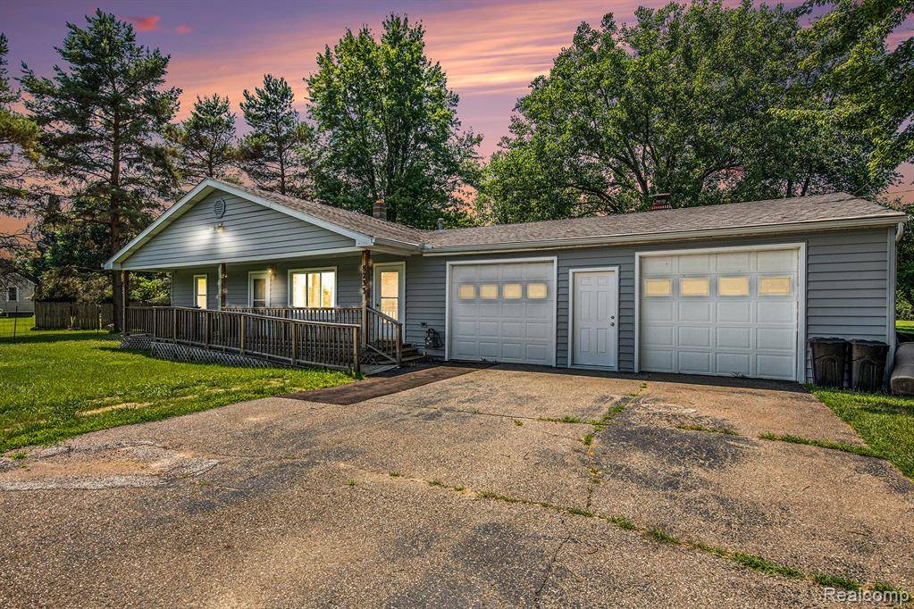 8233 N Genesee Road, Mount Morris, MI 48458