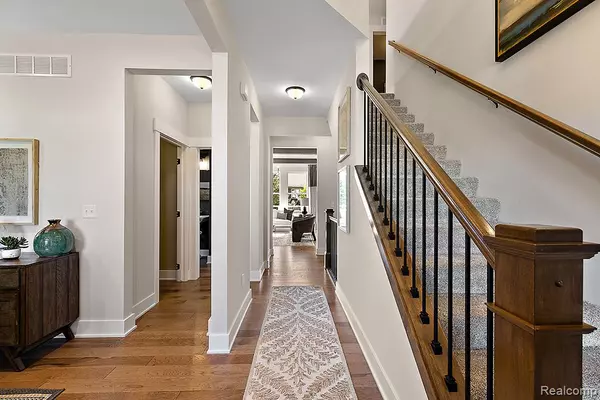 Ann Arbor, MI 48103,6144 N Trailwoods Drive