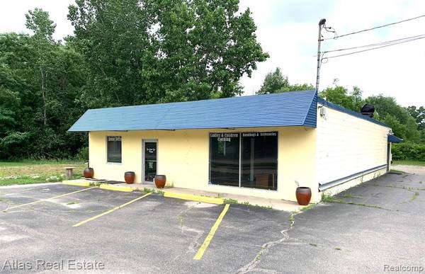8217 S State Road, Goodrich Vlg, MI