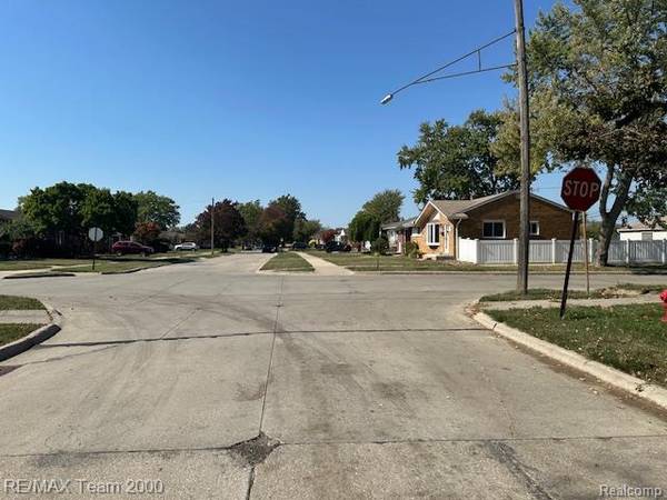 13181 Peach Street, Southgate, MI 48195