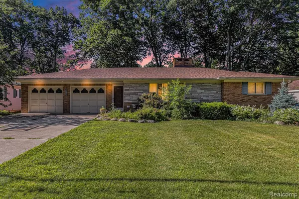 Waterford, MI 48329,5559 Pleasant Drive