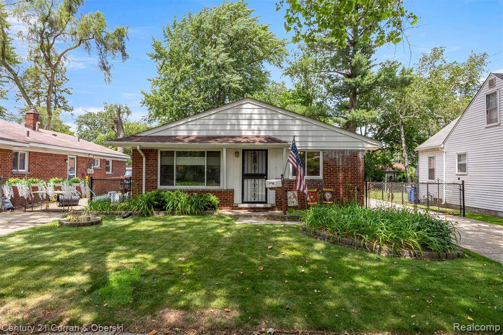 Dearborn Heights, MI 48125,25416 Yale S Street