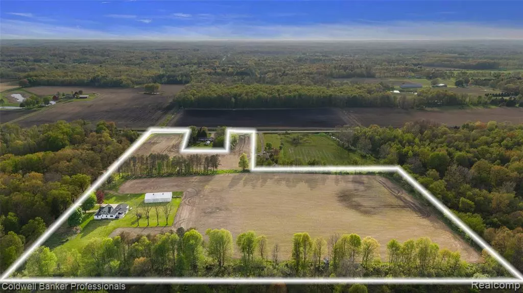 2591 E Norway Lake Road, Lapeer, MI 48446