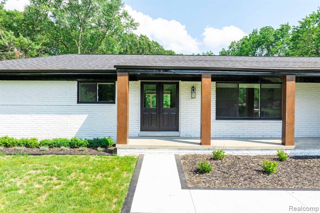 Troy, MI 48098,6284 Malvern Drive