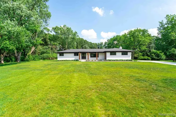 Troy, MI 48098,6284 Malvern Drive