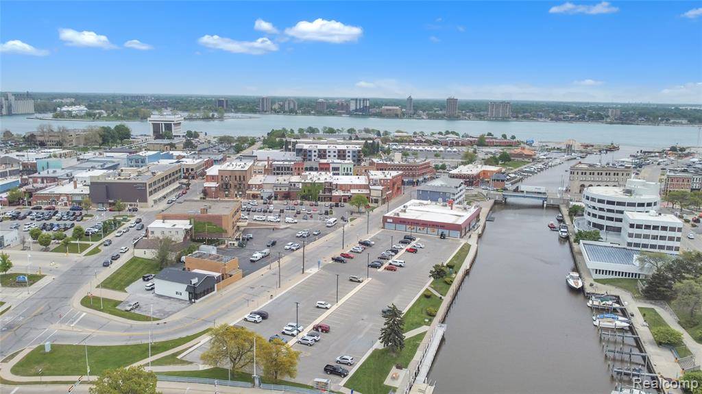 Port Huron, MI 48060,707 Glenwood Avenue