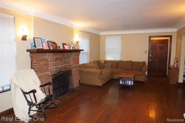 Detroit, MI 48223,14392 Warwick Street