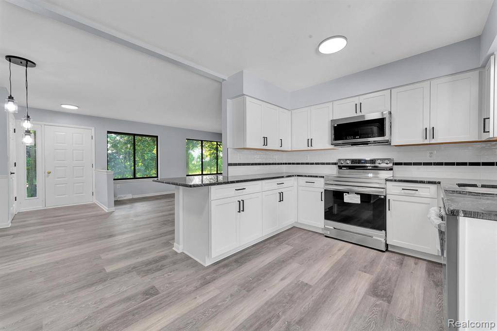 Northville, MI 48168,17885 Ridge Road