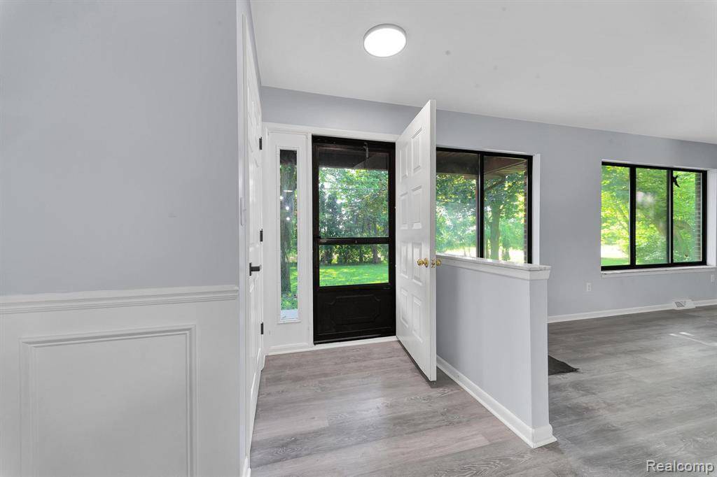 Northville, MI 48168,17885 Ridge Road