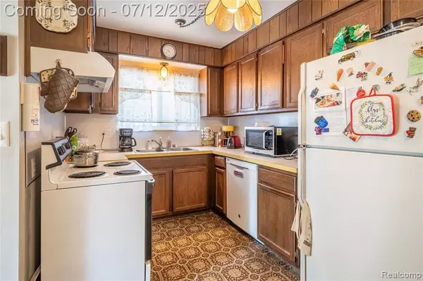 Warren, MI 48088,28616 Newport Drive