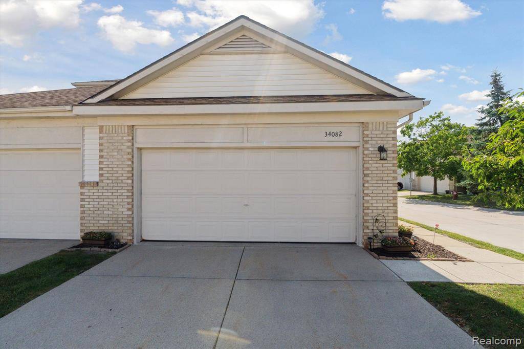 Macomb, MI 48312,34082 Frank Drive
