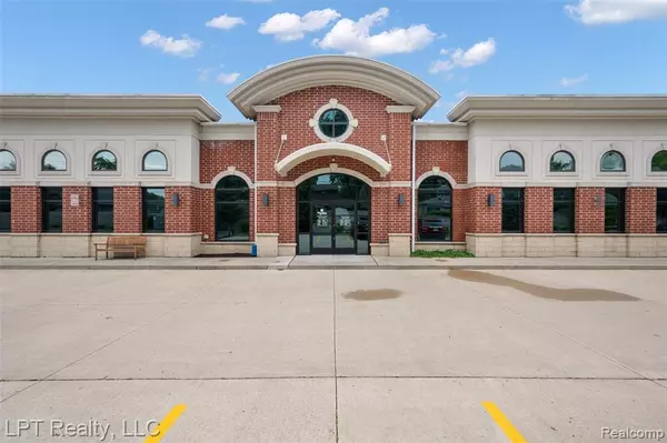 42301 Mound Road, Sterling Heights, MI 48314