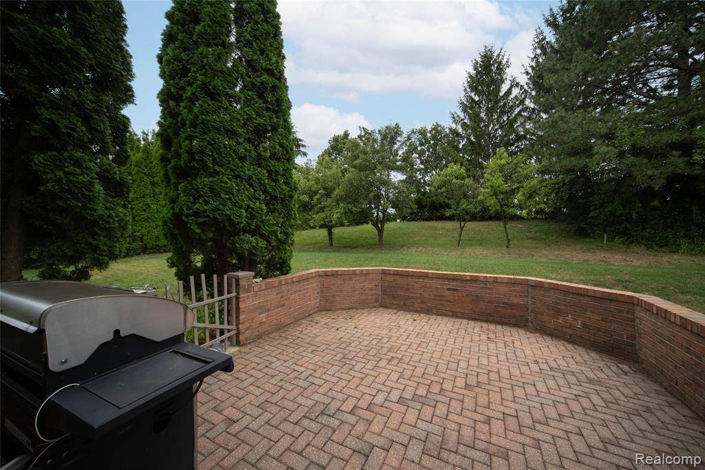 Novi, MI,24145 Windridge Lane