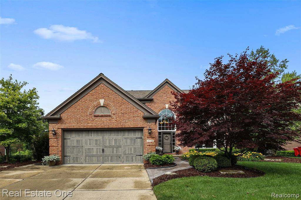 17734 Huron Drive, Macomb, MI 48042