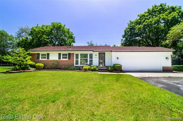 27875 Peppermill Road, West Bloomfield, MI 48331