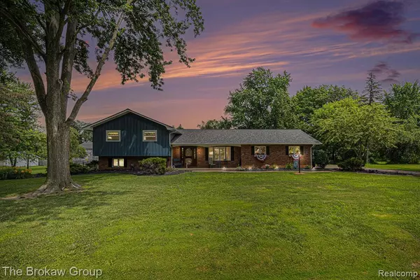 Capac, MI 48014,420 N Neeper Street