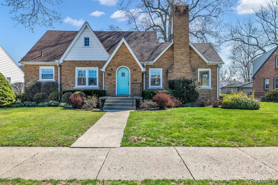 848 N WAVERLY Street, Dearborn, MI 48128