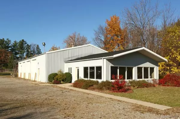 8107 N Dort Highway, Mount Morris, MI 48458