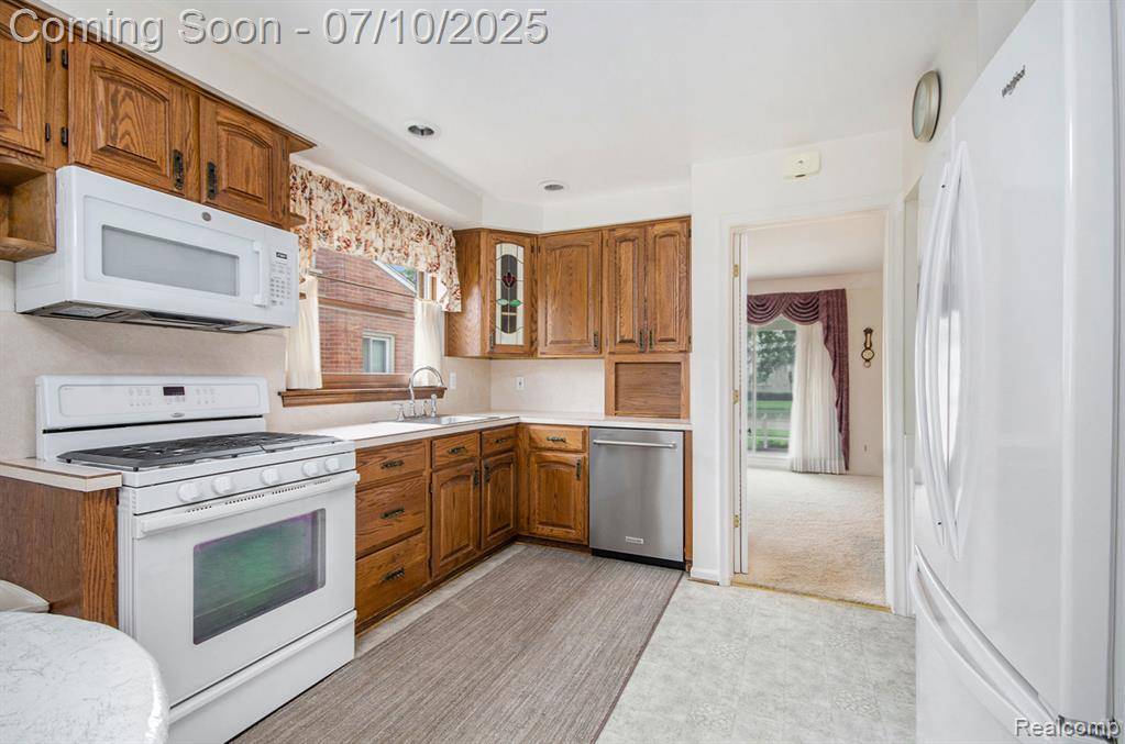 Dearborn Heights, MI 48127,6147 Dwight Street