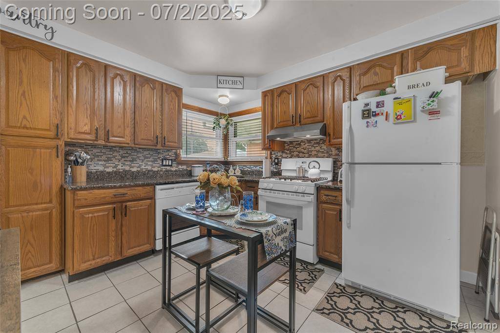 Westland, MI 48186,4910 Julius Boulevard