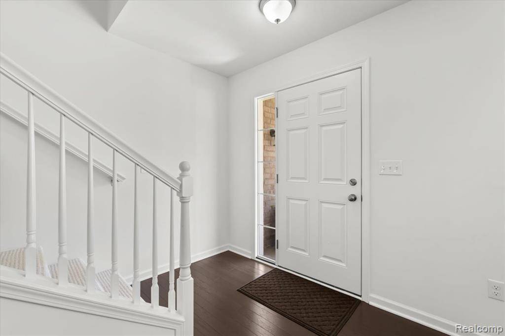 South Lyon, MI 48178,21422 Navarra Drive