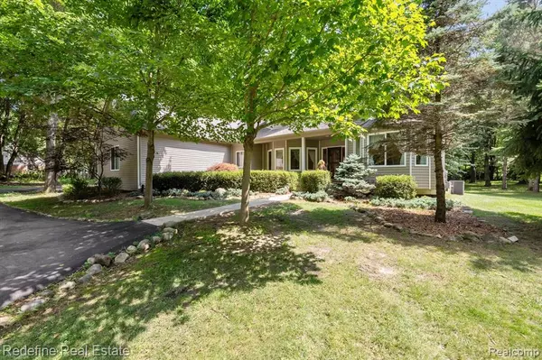 Milford, MI 48381,1388 Pine Grove Lane