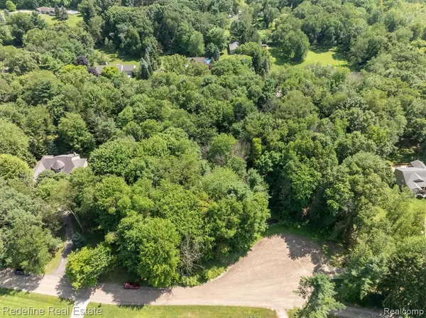 Milford, MI 48381,0 Pine Grove Lane