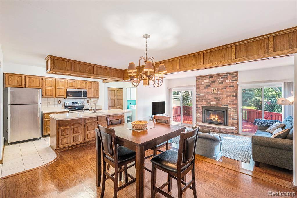 Grand Blanc, MI 48439,13061 Lockmoor Drive