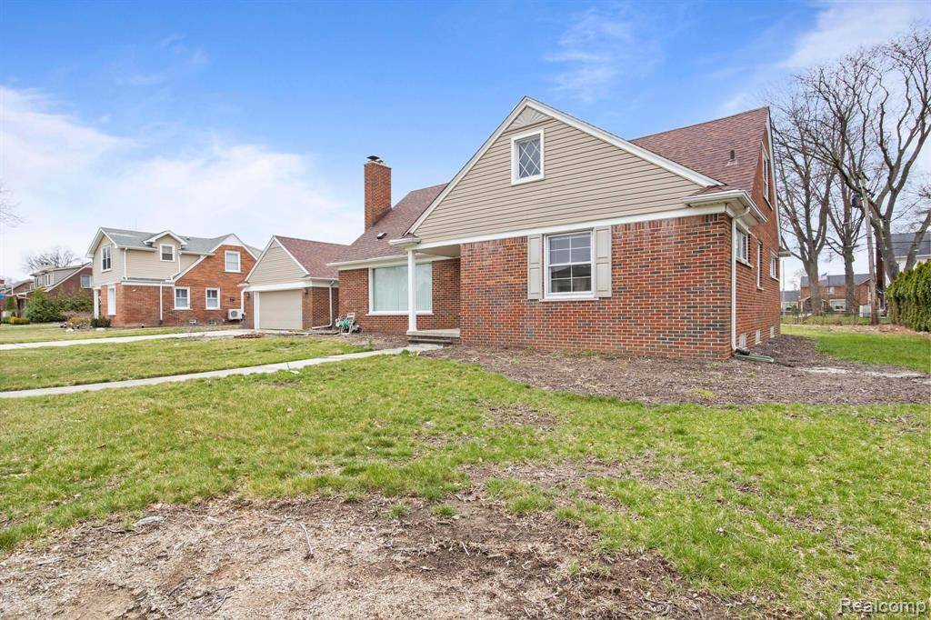 Dearborn, MI 48124,500 BRENTWOOD DRIVE Drive