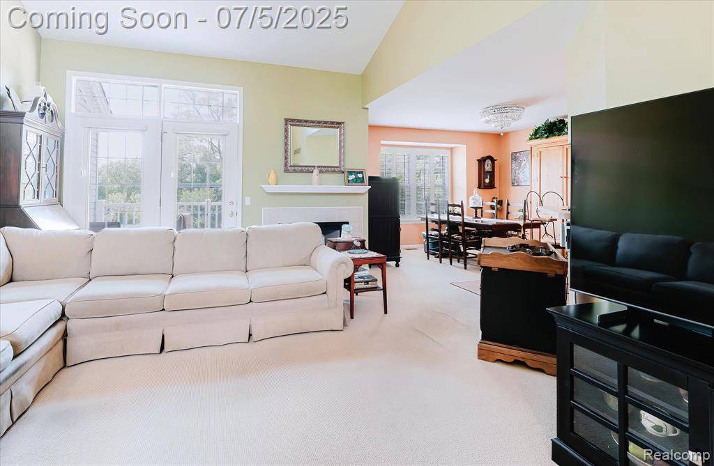 Troy, MI 48085,5934 Creekside Drive