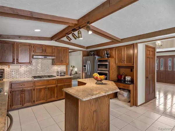Rochester Hills, MI 48309,1732 Rapids Way